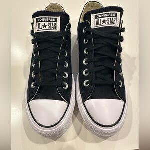 WORN ONCE - Converse Chuck Taylor All Star Platform Sneaker (Women)